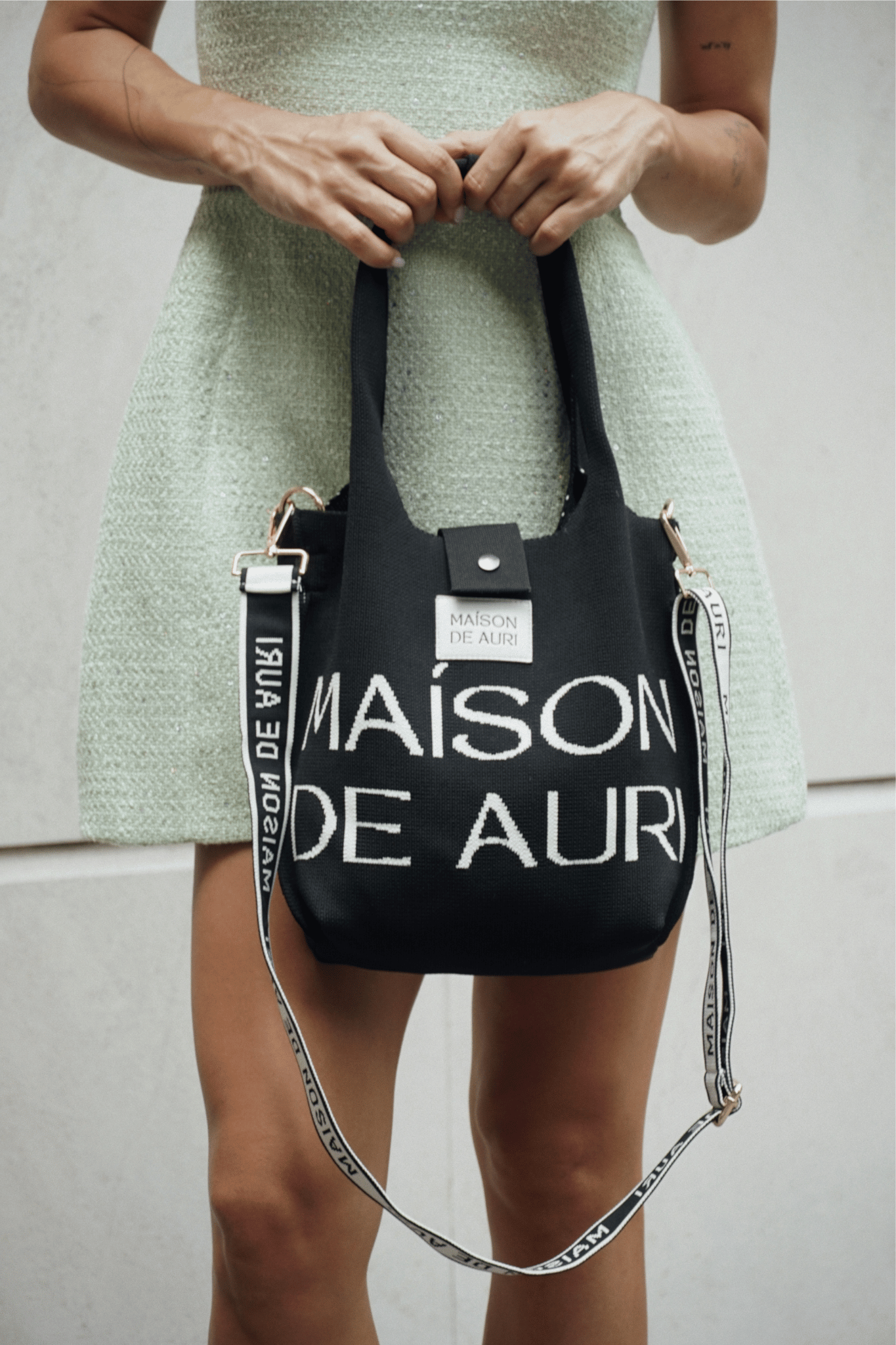 Maison de Auri: Poche Sport Black