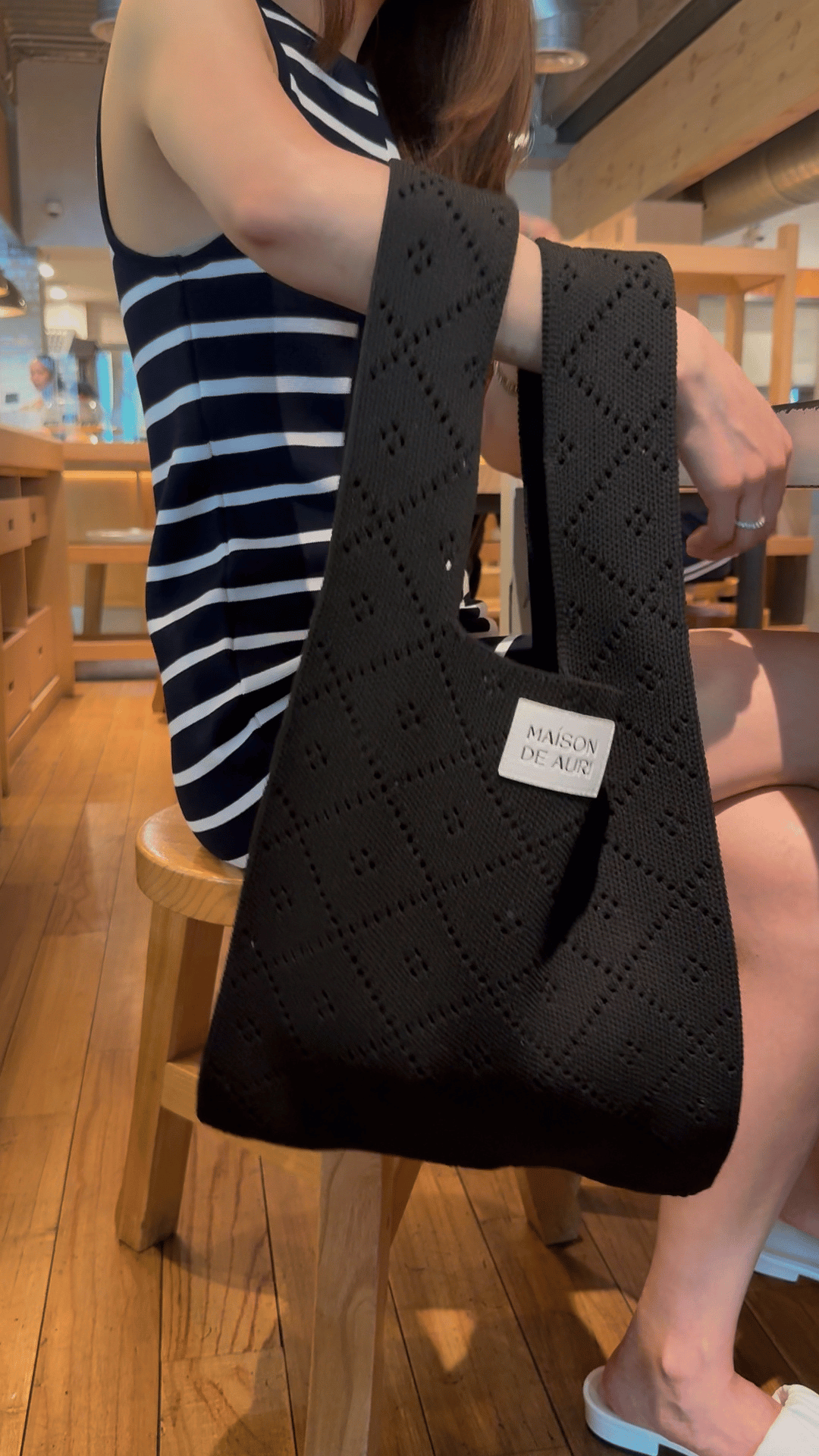 Maison de Auri: Jumbo Black