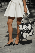 Maison de Auri: Poche Grande Happy Black