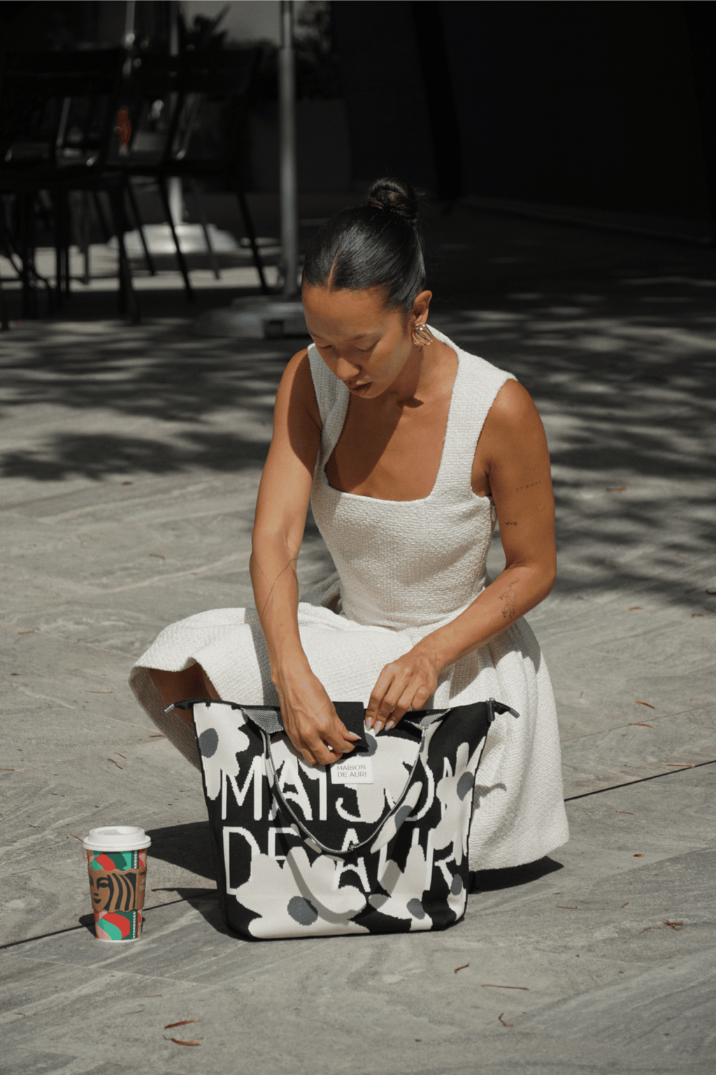 Maison de Auri: Poche Grande Happy Black