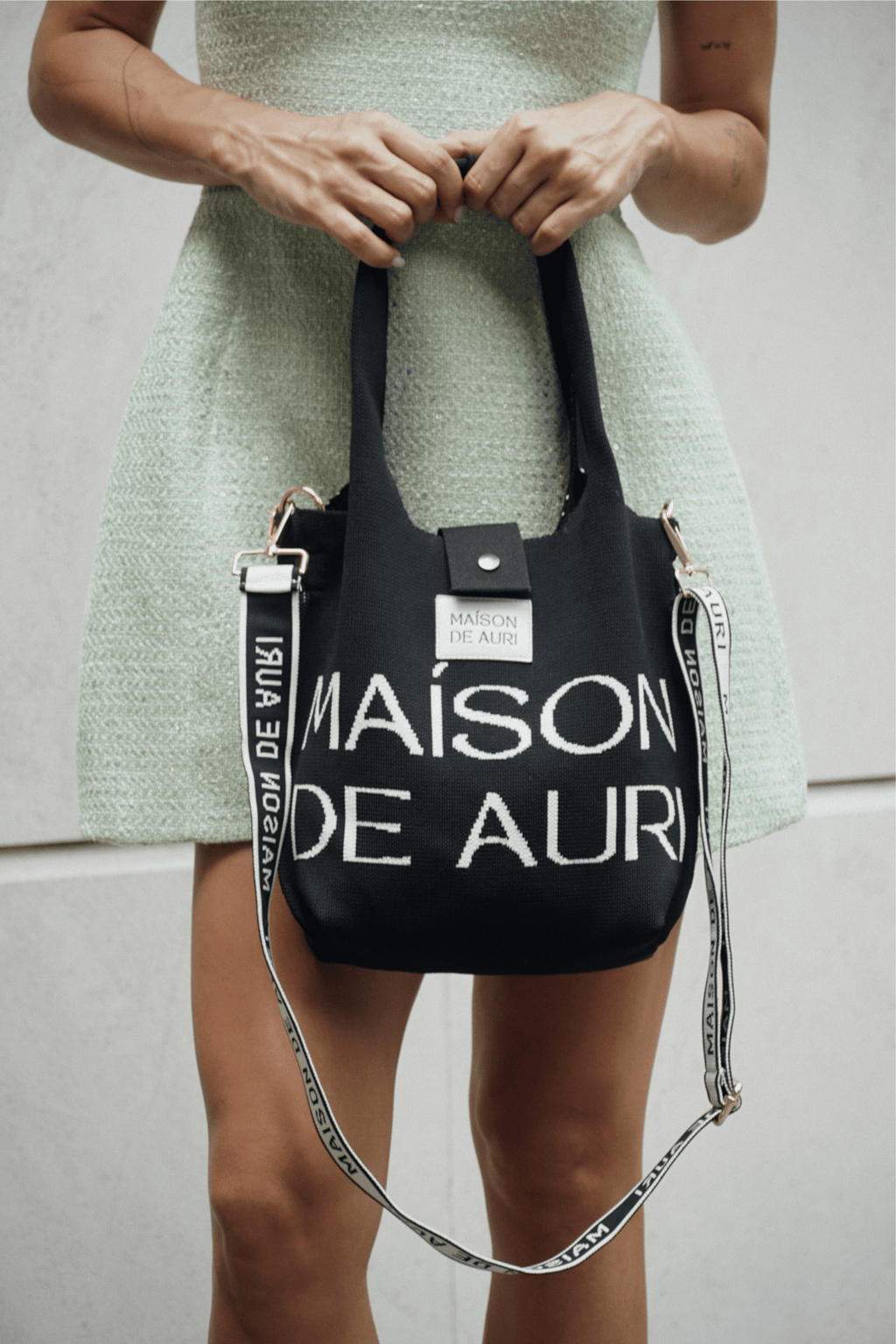 Maison de Auri: Poche Sport Black