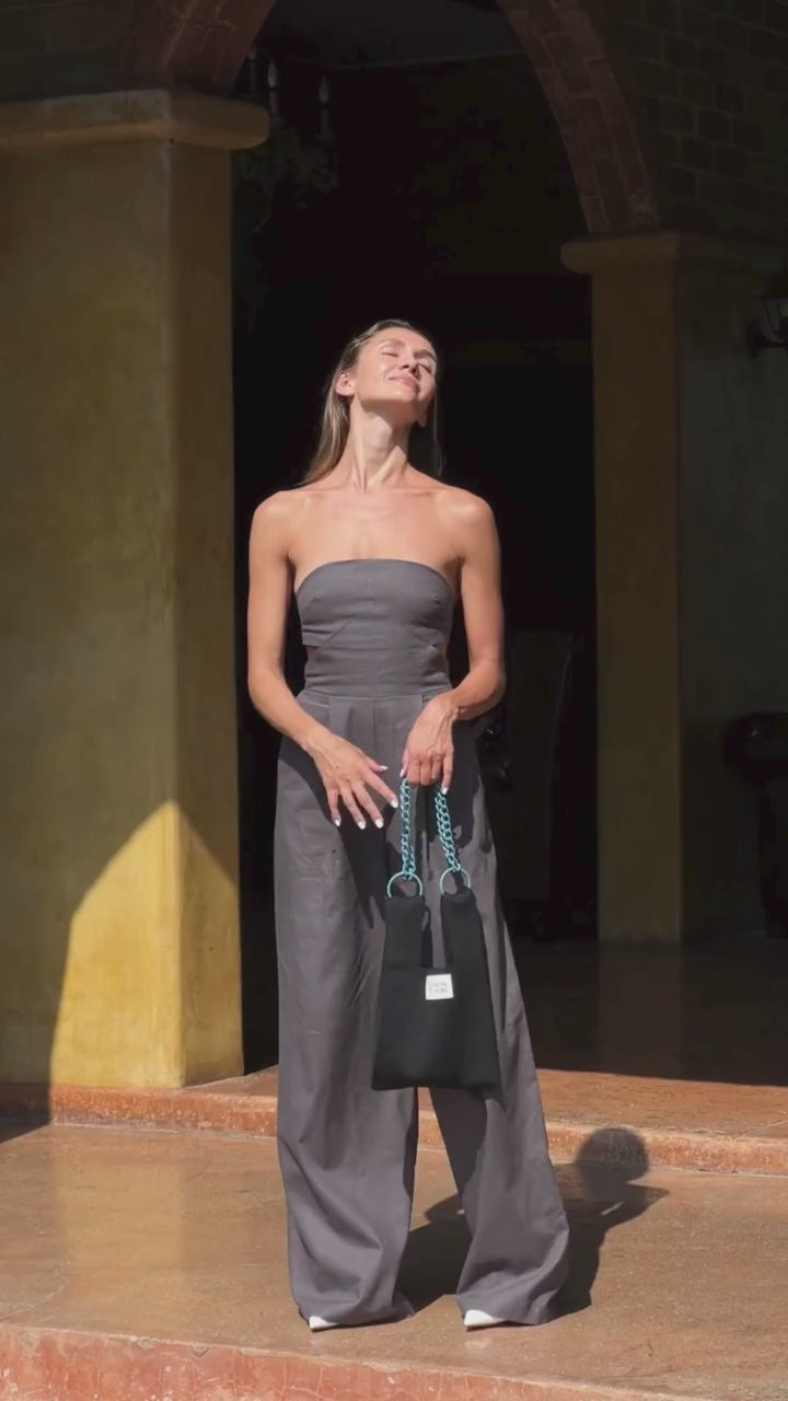 Maison de Auri: Mini Monday Black